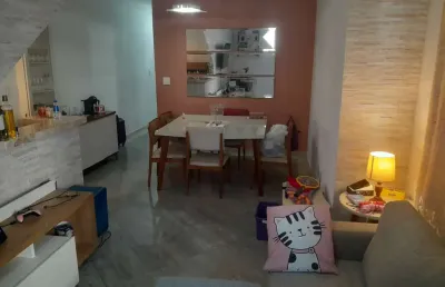 Ponta da praia- sobreposta baixa- 3 dormitórios-suite-wc emp-churrasqueira-2 vagas- ref 2339