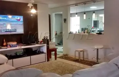 Cond. fechado de 700m² com 3 quartos em serra da cantareira