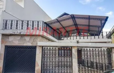 Casa terrea de 250m² com 3 quartos em horto florestal