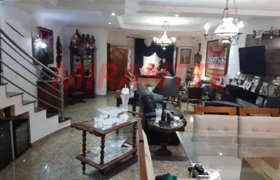 Casa com 3 quartos à venda na Avenida Doutor Carlos de Campos, Centro, Guarulhos
