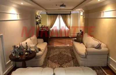 Sobrado de 750m² com 5 quartos em serra da cantareira