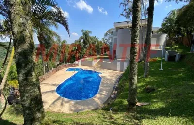 Sobrado de 634m² com 6 quartos em serra da cantareira