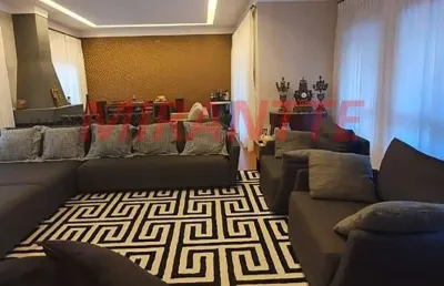 Sobrado de 450m² com 4 quartos em serra da cantareira