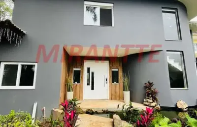 Sobrado de 495m² com 4 quartos em serra da cantareira