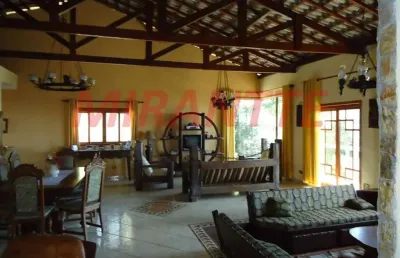 Sobrado de 600m² com 5 quartos em serra da cantareira