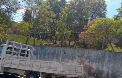 Terreno à venda na Rua Tanagra Violácea, Jaraguá, São Paulo