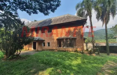 Sobrado de 1530m² com 10 quartos em serra da cantareira