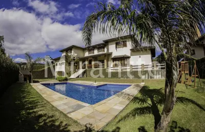 Sobrado de 500m² com 5 quartos em serra da cantareira