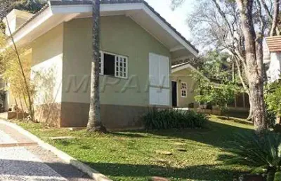 Sobrado de 600m² com 4 quartos em serra da cantareira
