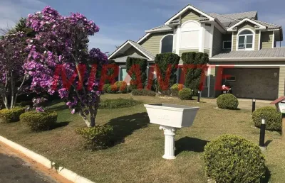 Sobrado de 573m² com 5 quartos em serra da cantareira