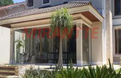 Sobrado de 700m² com 5 quartos em serra da cantareira