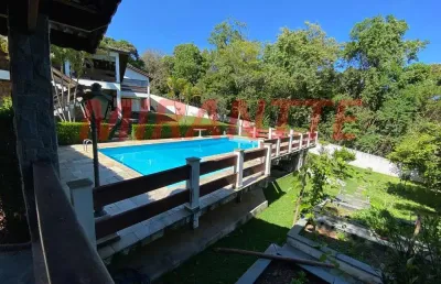 Sobrado de 433m² com 4 quartos em serra da cantareira