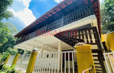 Sobrado de 400m² com 4 quartos em serra da cantareira