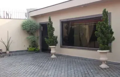 Casa terrea de 243m² com 5 quartos em parque novo mundo
