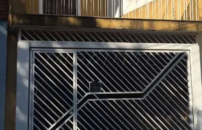 Casa com 2 quartos à venda na Avenida Marechal Eurico Gaspar Dutra, Vila Paulicéia, São Paulo