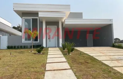 Cond. fechado de 185m² com 2 quartos em ninho verde