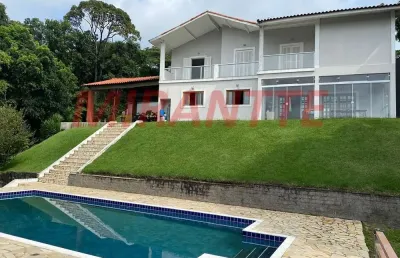 Cond. fechado de 273.26m² com 4 quartos em caraguata