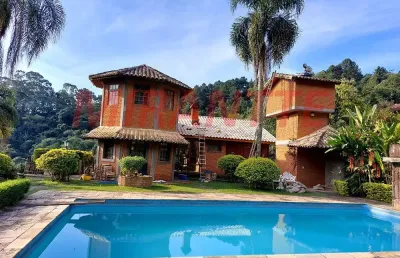 Casa terrea de 272m² com 3 quartos em serra da cantareira
