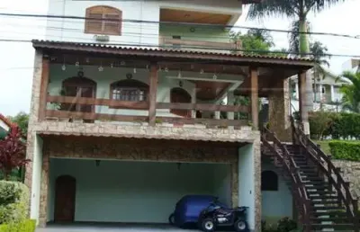Cond. fechado de 390m² com 4 quartos em condomínio aruã