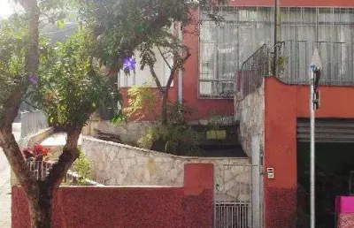 Casa com 2 quartos à venda na Rua Altinópolis, Água Fria, São Paulo