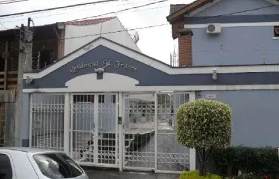 Cond. fechado de 218m² com 3 quartos em jardim frança