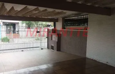 Casa terrea de 213m² com 3 quartos em horto florestal