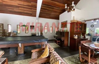 Sobrado de 237m² com 3 quartos em serra da cantareira