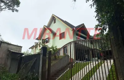 Sobrado de 230m² com 3 quartos em serra da cantareira