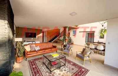 Sobrado de 320m² com 3 quartos em serra da cantareira