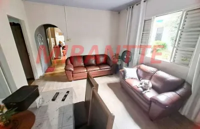Casa terrea de 92m² com 3 quartos em horto florestal