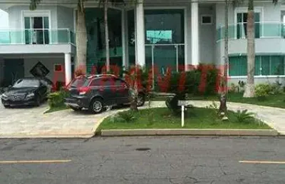 Cond. fechado de 800m² com 7 quartos em balneário praia do pernambuco
