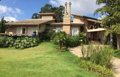 Casa terrea de 4000m² com 3 quartos em aldeia da serra