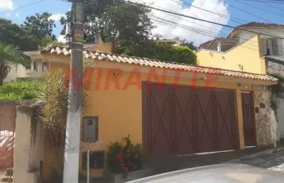 Casa terrea de 93m² com 2 quartos em horto florestal