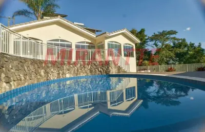 Sobrado de 913m² com 4 quartos em serra da cantareira