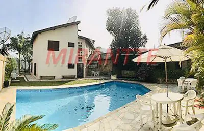 Sobrado de 407m² com 4 quartos em serra da cantareira
