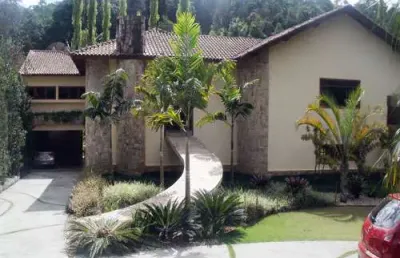 Sobrado de 500m² com 3 quartos em serra da cantareira