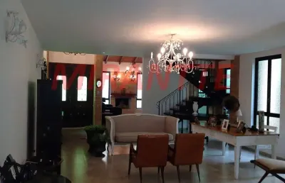 Sobrado de 250m² com 3 quartos em serra da cantareira