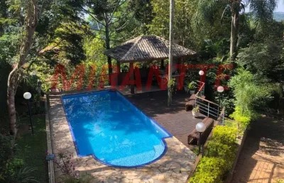 Sobrado de 269m² com 3 quartos em serra da cantareira