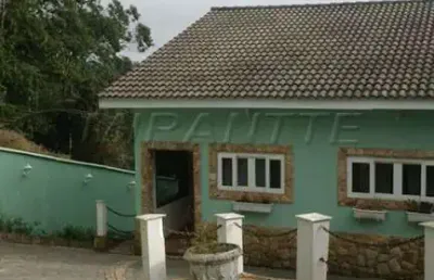 Sobrado de 600m² com 5 quartos em serra da cantareira