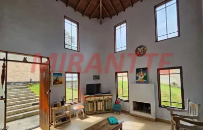 Sobrado de 287m² com 3 quartos em serra da cantareira
