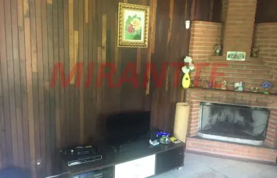 Sobrado de 200m² com 3 quartos em serra da cantareira
