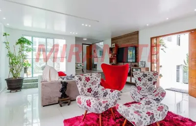 Sobrado de 450m² com 4 quartos em serra da cantareira