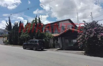 Sobrado de 600m² com 5 quartos em serra da cantareira