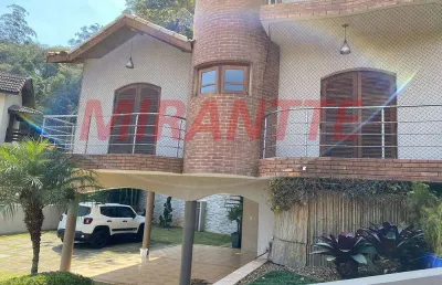 Sobrado de 257m² com 5 quartos em campos de mairiporã gleba i