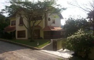 Sobrado de 800m² com 3 quartos em serra da cantareira