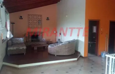 Sobrado de 365m² com 4 quartos em serra da cantareira