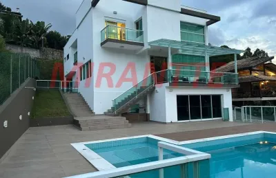 Sobrado de 600m² com 4 quartos em serra da cantareira
