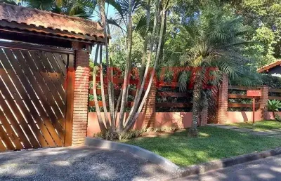 Sobrado de 428m² com 4 quartos em serra da cantareira