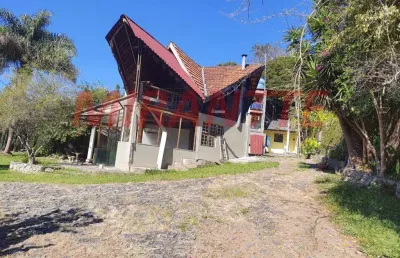 Sobrado de 202m² com 2 quartos em serra da cantareira