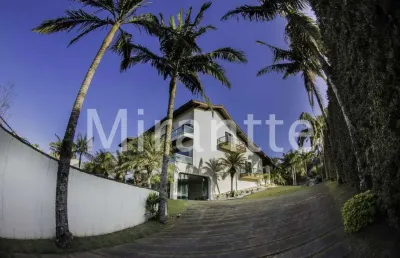 Sobrado de 750m² com 4 quartos em serra da cantareira